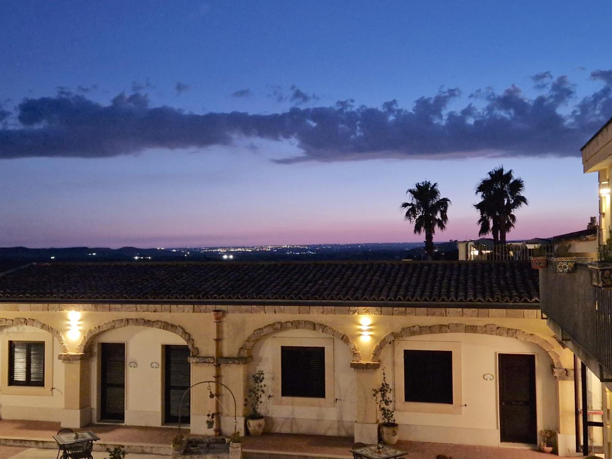 Hotel La Corte Del Sole Lido di Noto Exterior photo